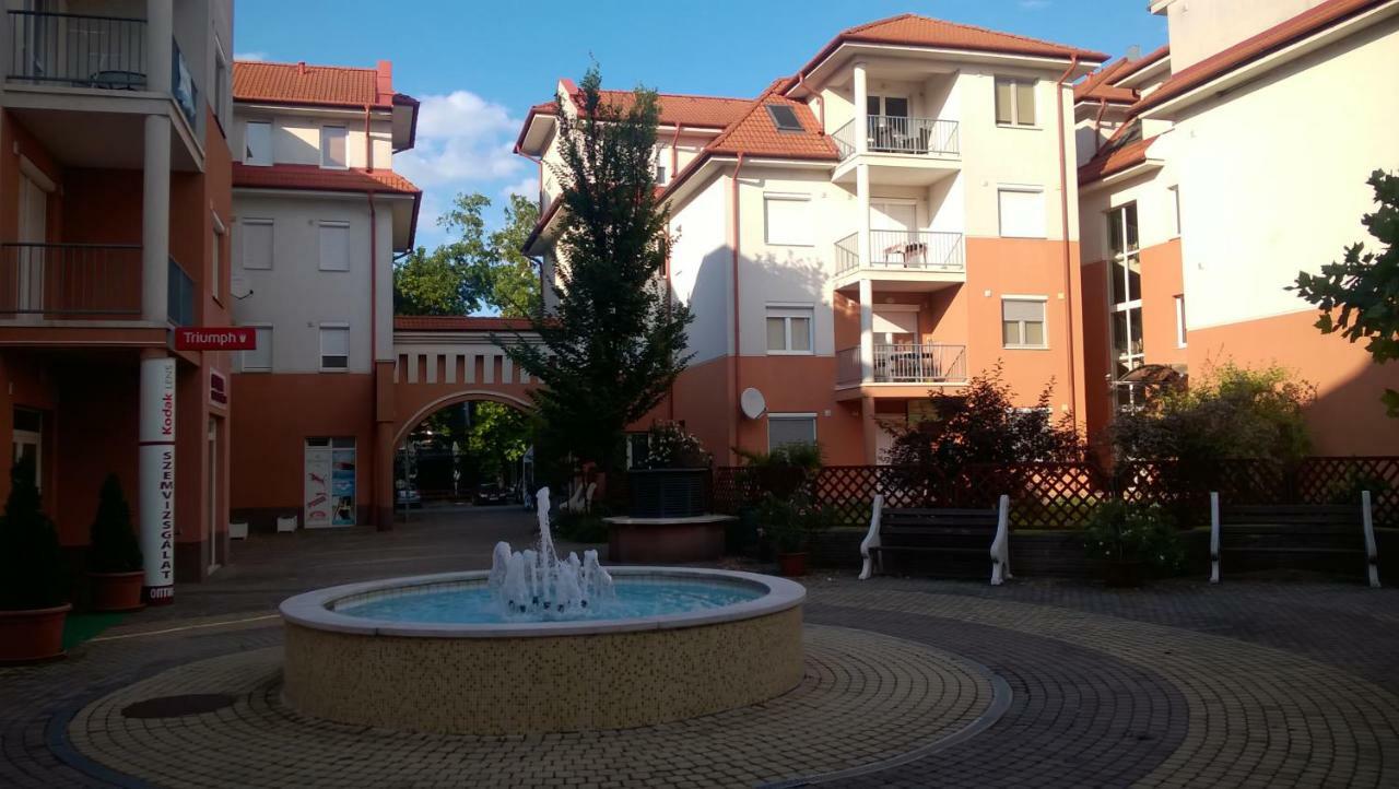 Samuci Apartman Hajduszoboszlo Luaran gambar
